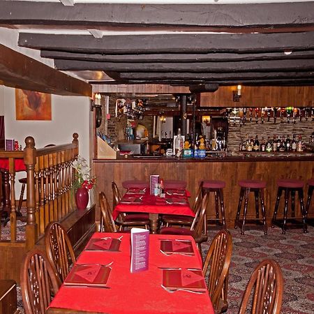 The White Hart Hotel Menheniot Bagian luar foto