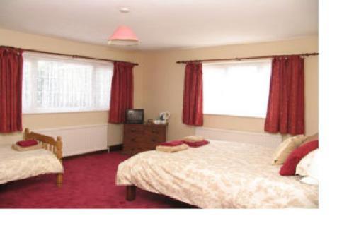 The White Hart Hotel Menheniot Bagian luar foto