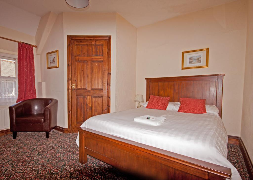 The White Hart Hotel Menheniot Ruang foto