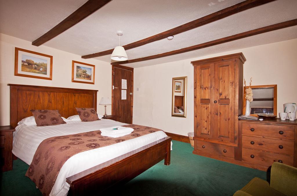 The White Hart Hotel Menheniot Ruang foto