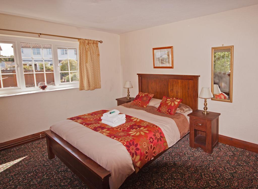 The White Hart Hotel Menheniot Bagian luar foto